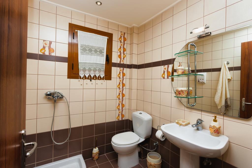 Villa Akros And Suites Keri Екстер'єр фото