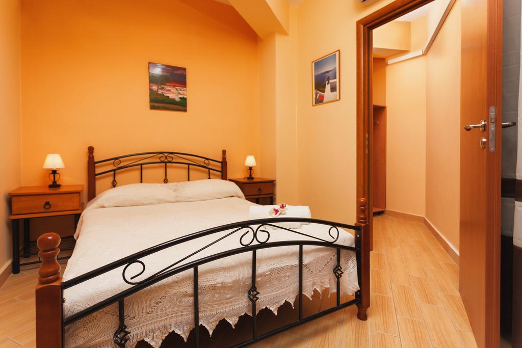 Villa Akros And Suites Keri Екстер'єр фото
