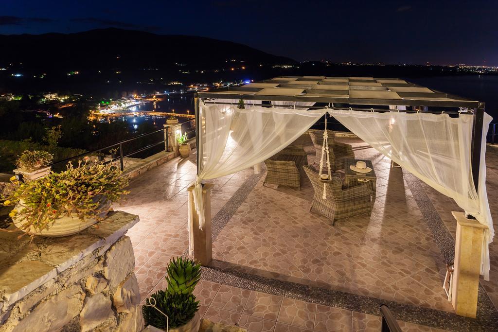 Villa Akros And Suites Keri Екстер'єр фото