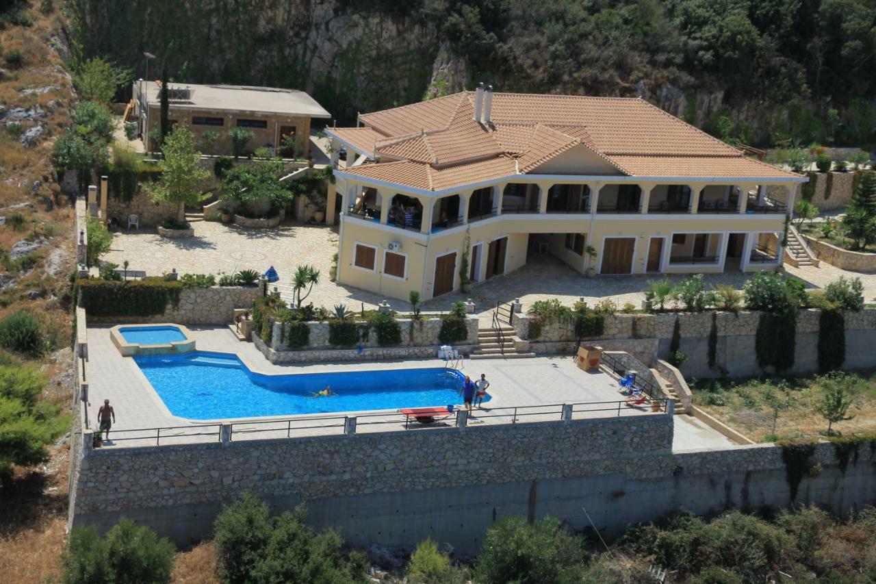 Villa Akros And Suites Keri Екстер'єр фото