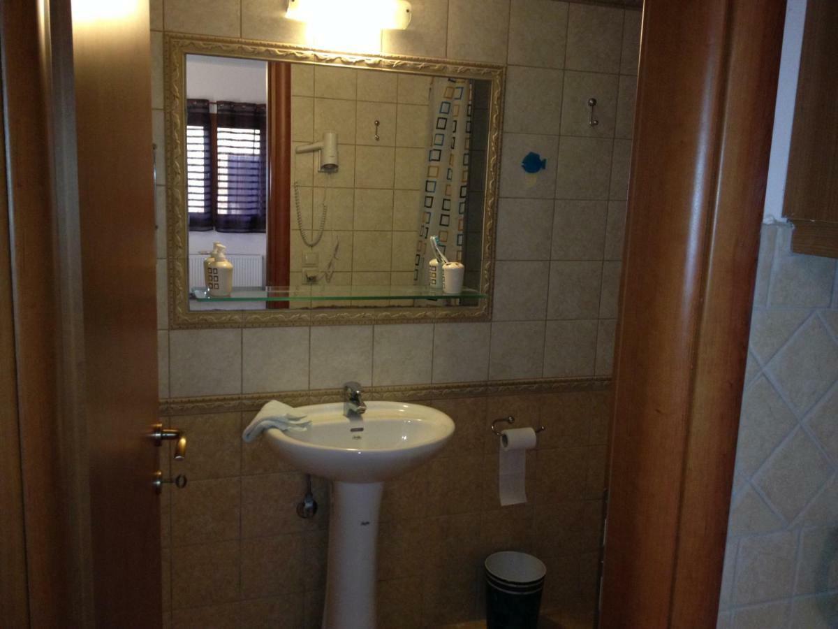 Villa Akros And Suites Keri Екстер'єр фото